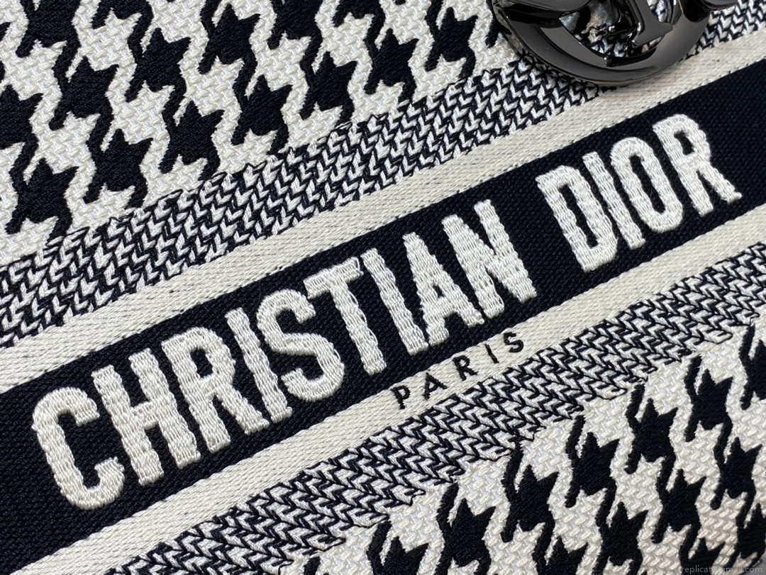 Dior M0565 Medium Lady D-Life Bag Black and White Houndstooth Embroidery