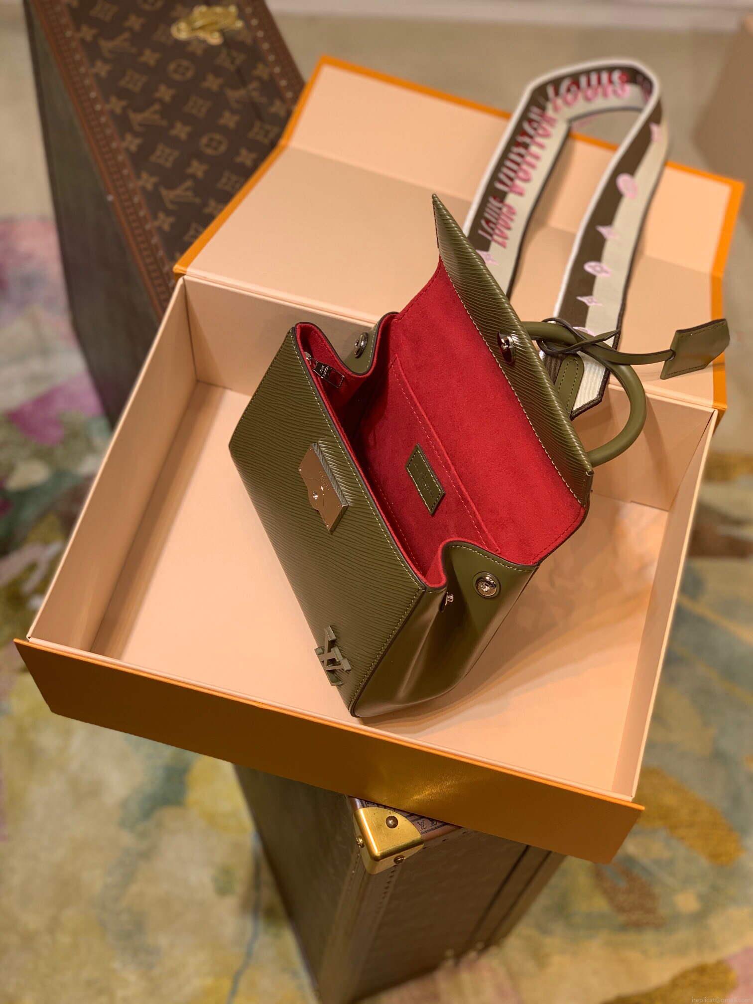 LV M58928 Louis Vuitton Cluny Mini Handbag Brown Green