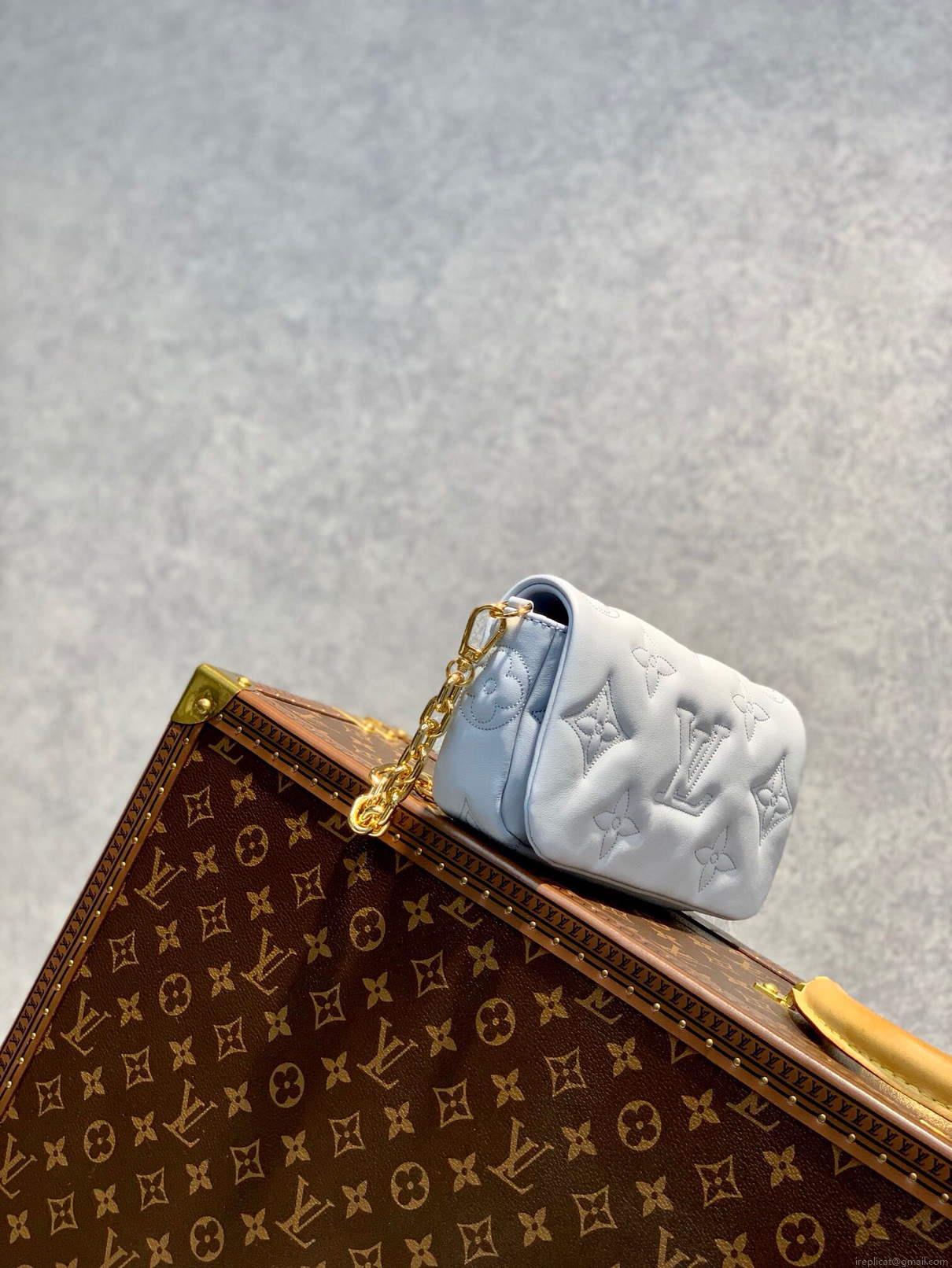 LV M81399 Louis Vuitton Wallet On Strap Bubblegram Glacier Blue