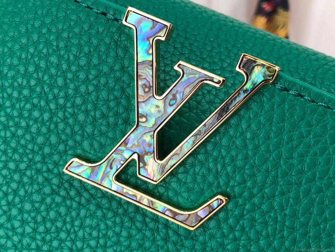 LV M56071 Louis Vuitton Capucines Mini Handbag Green