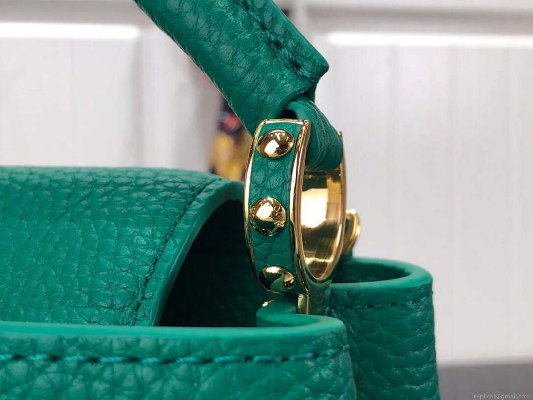 LV M56071 Louis Vuitton Capucines Mini Handbag Green