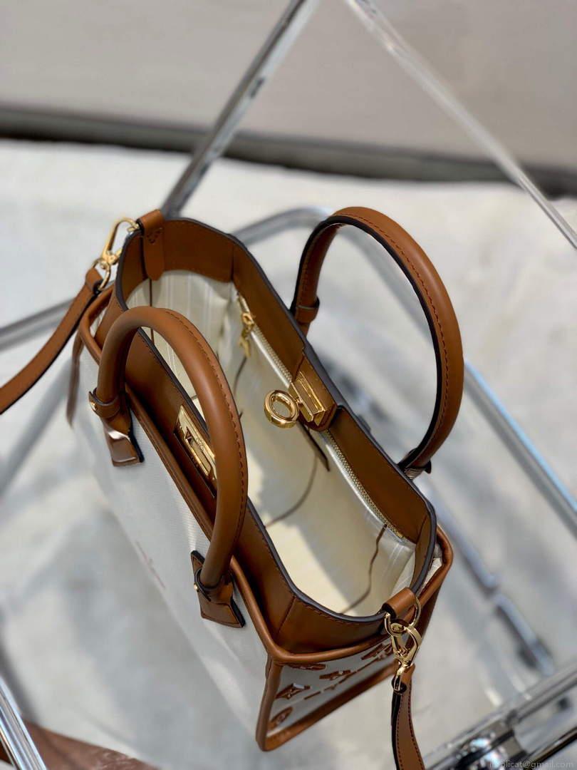 LV M59905 Louis Vuitton On My Side PM Tote Bag