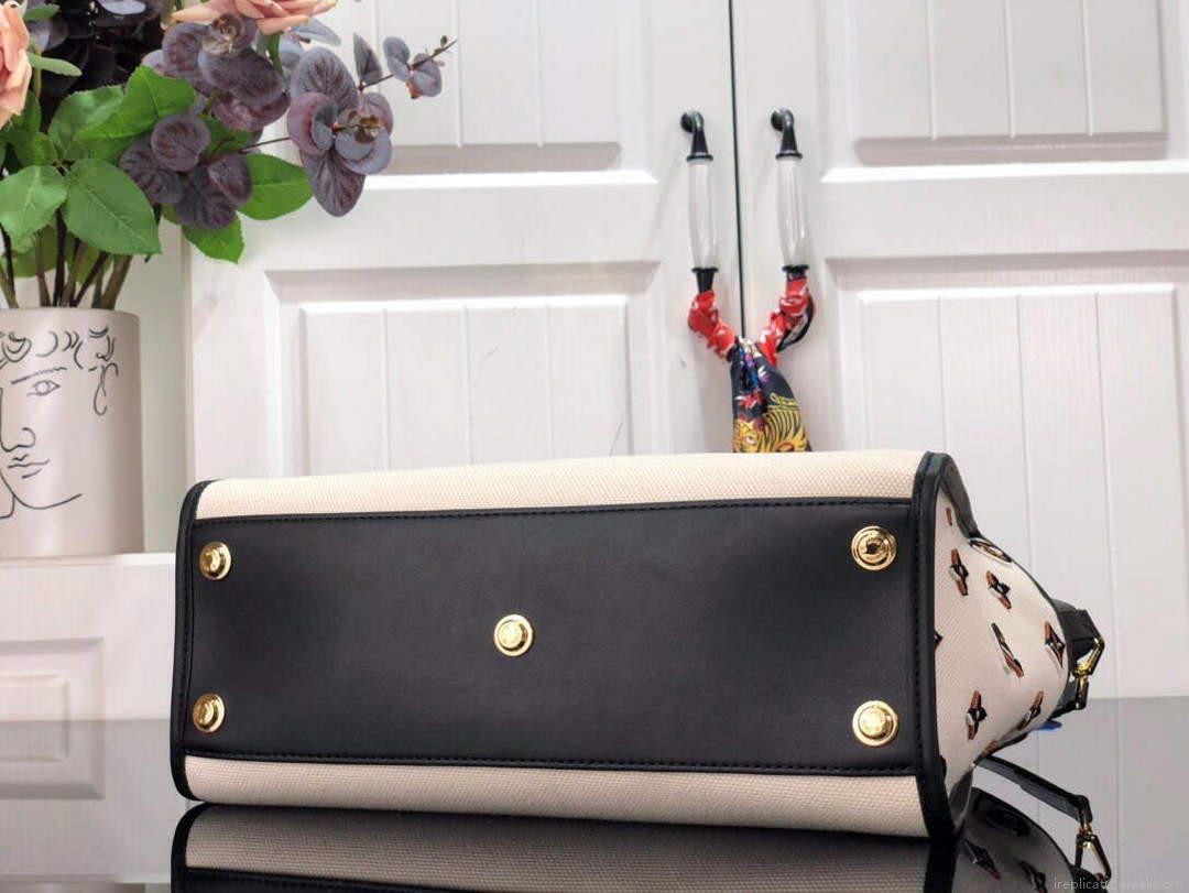 LV M59842 Louis Vuitton On My Side MM Tote Bag Black