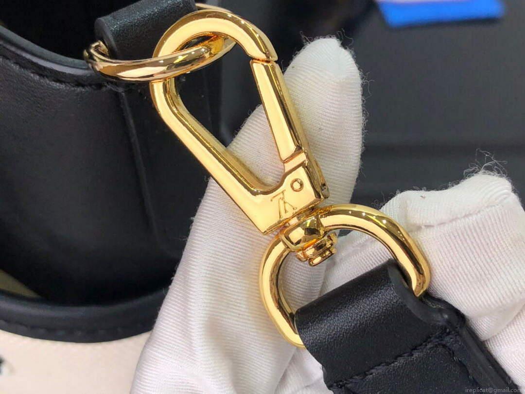 LV M59842 Louis Vuitton On My Side MM Tote Bag Black