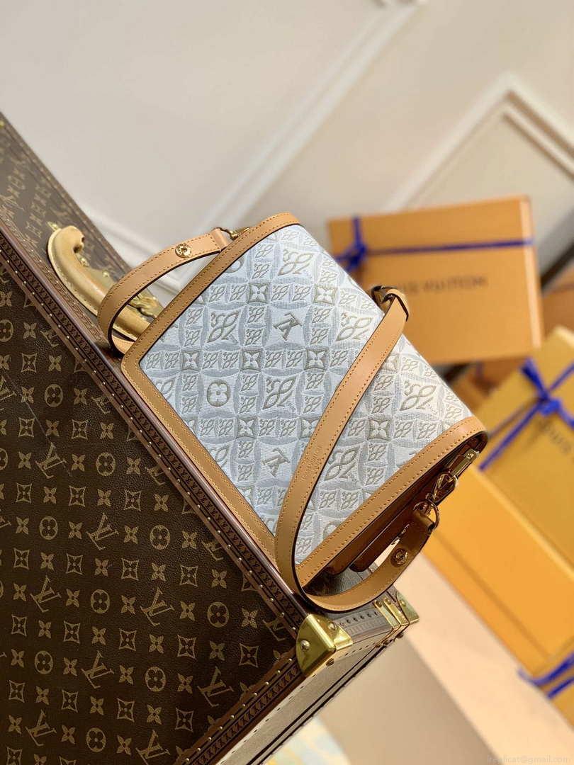 LV M59480 Louis Vuitton Dauphine Mini Bag Monogram White
