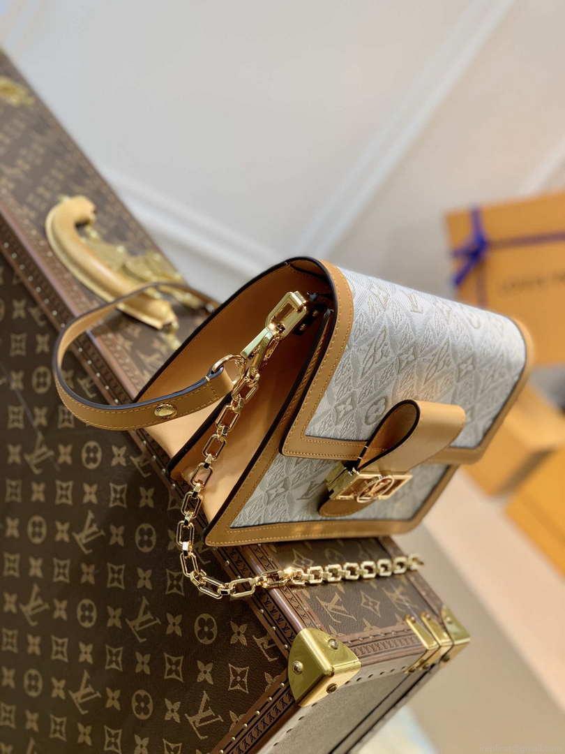 LV M59480 Louis Vuitton Dauphine Mini Bag Monogram White