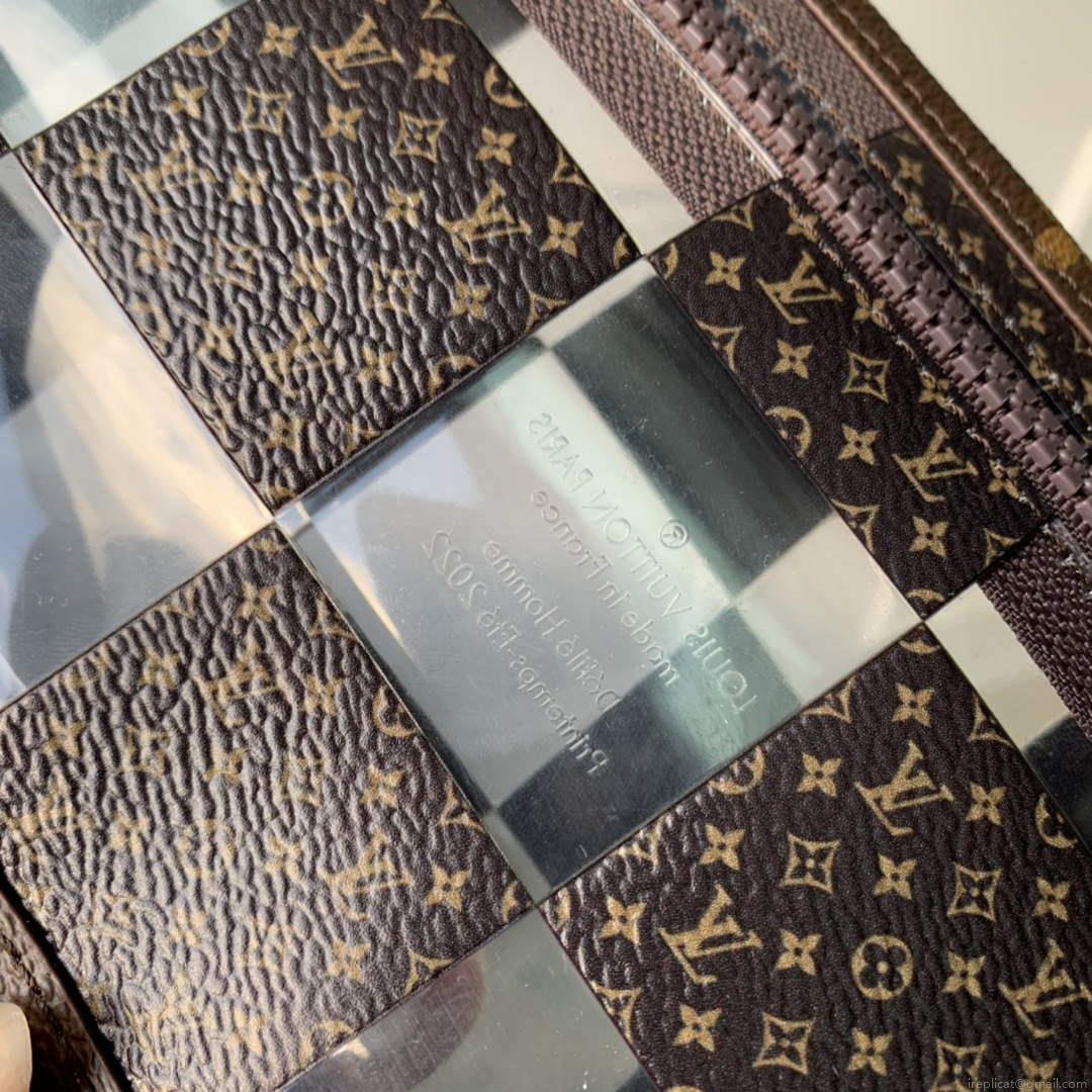 LV M81588 Louis Vuitton Standing Pouch Bag