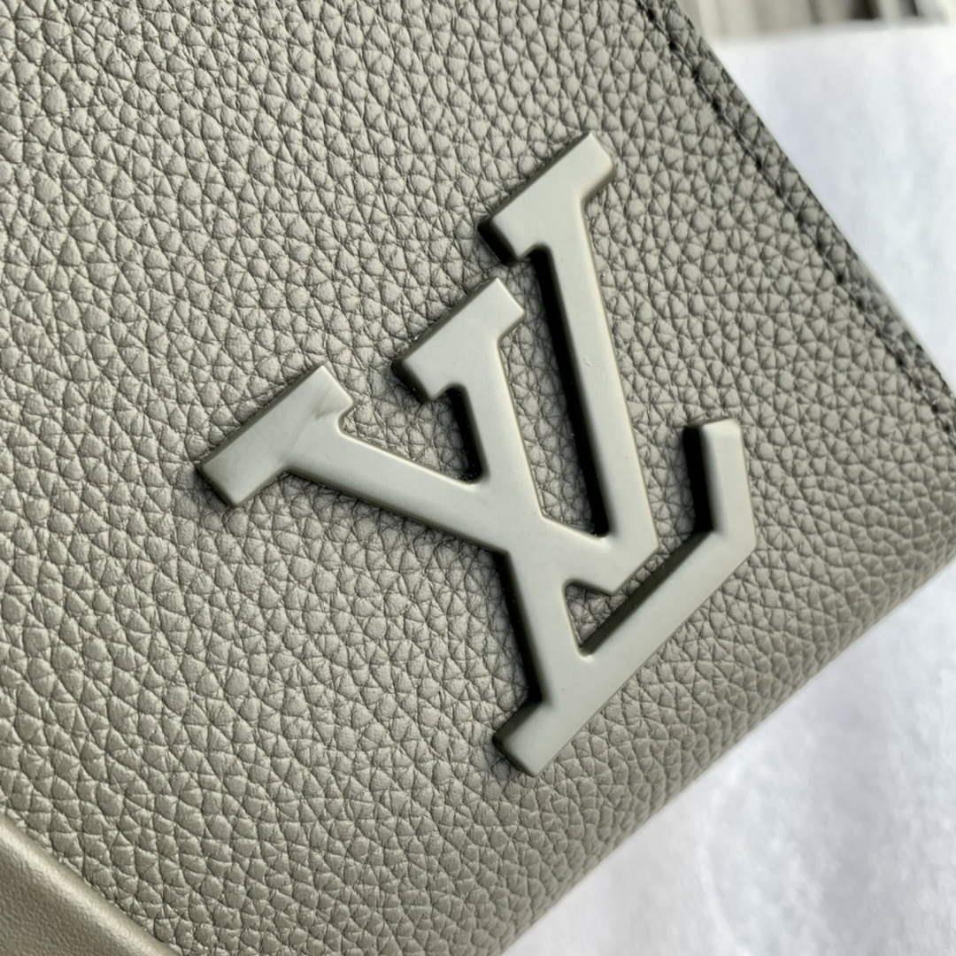 LV M21542 Louis Vuitton Takeoff Tote Bag Khaki