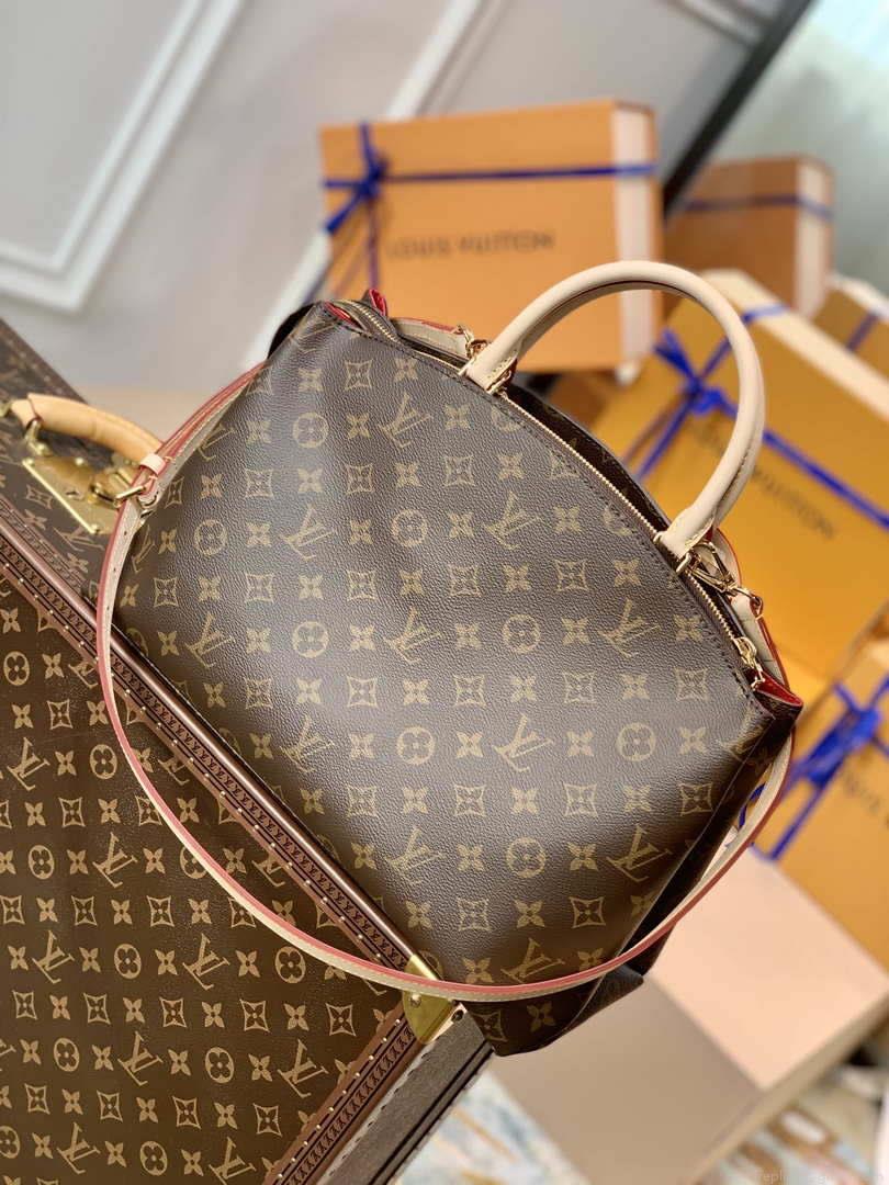 LV M45898 Louis Vuitton Grand Palais Monogram empreinte