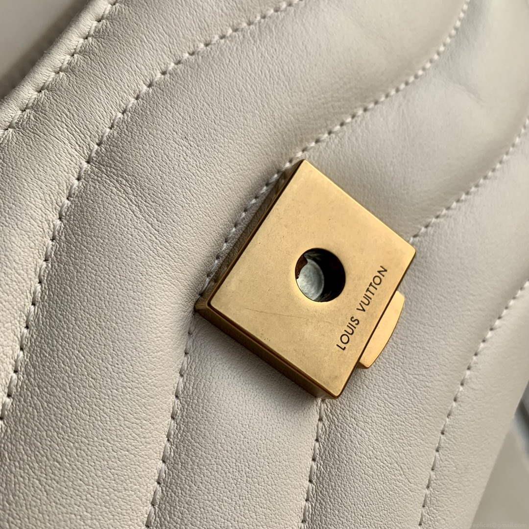 LV M21797 Louis Vuitton Hold Me Top-handle Bag Ivoire White