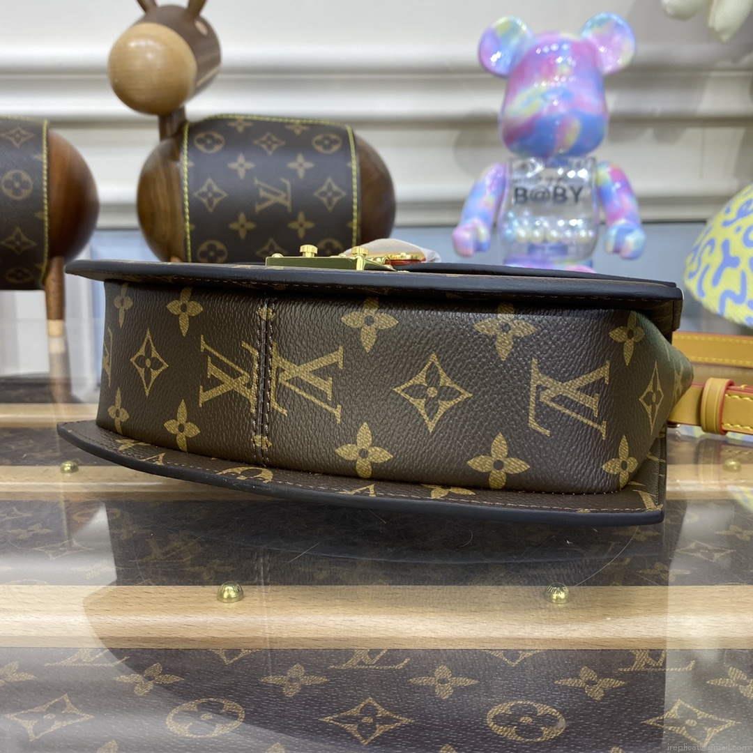 LV M46548 Louis Vuitton Tilsitt Monogram Handbag Brown