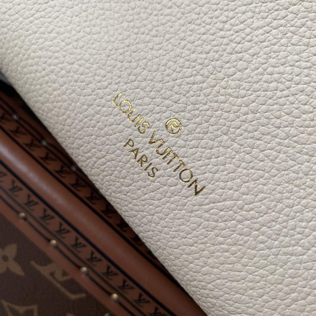 LV M23915 Louis Vuitton Side Trunk PM Bag Chalk