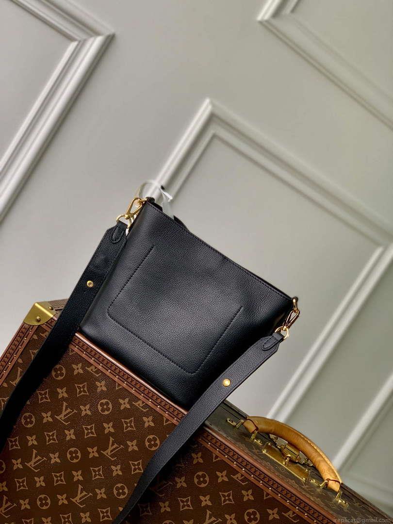 LV M24006 Louis Vuitton Lock and Walk Bucket Bag Black