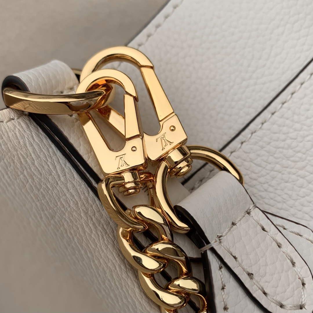 LV M24638 Louis Vuitton Lock and Walk Bucket Bag Quartz