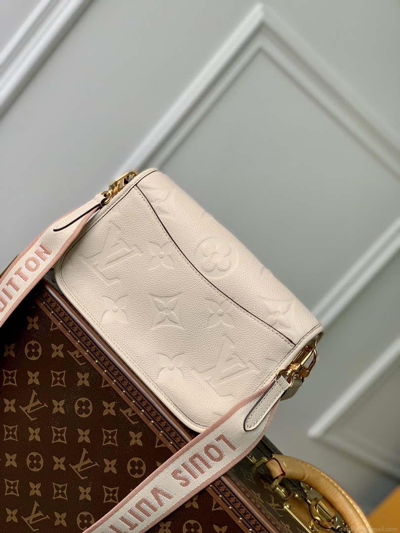 LV M46388 Louis Vuitton Diane Monogram Empreinte Leather White