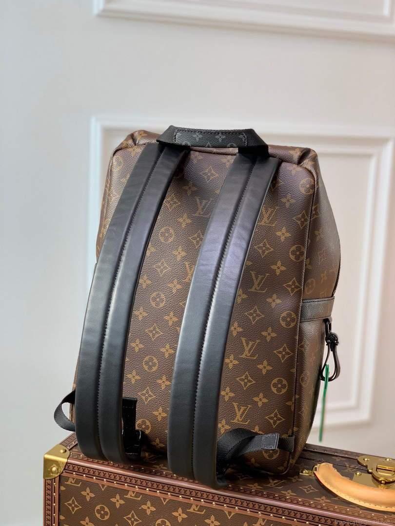 LV M57965 Louis Vuitton Discovery Backpack Monogram
