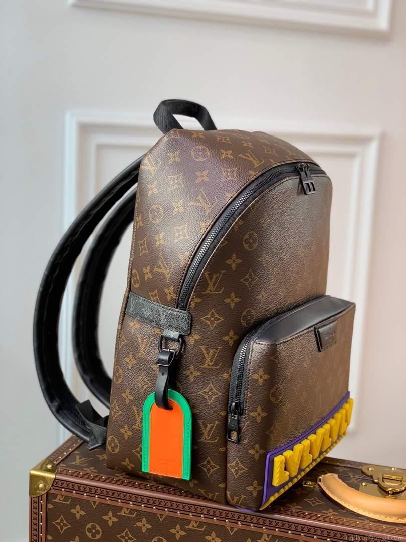 LV M57965 Louis Vuitton Discovery Backpack Monogram