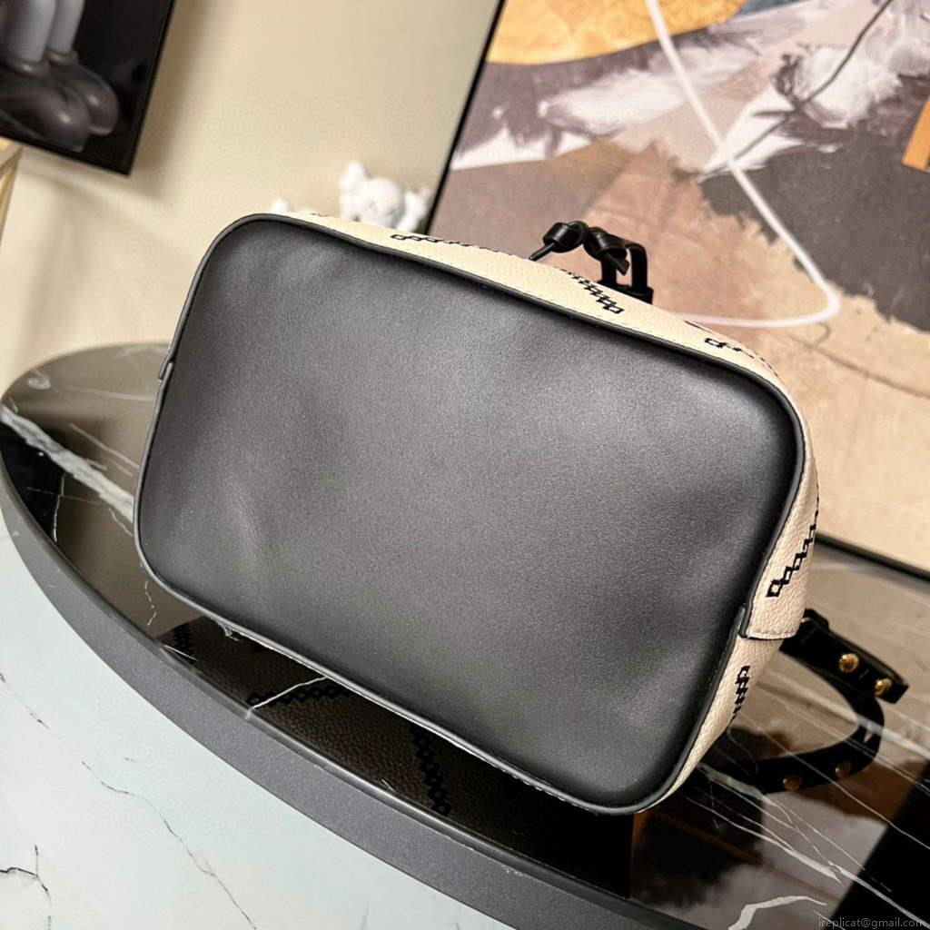 Louis Vuitton M46023 LV M46029 NéoNoé MM Monogram Beige