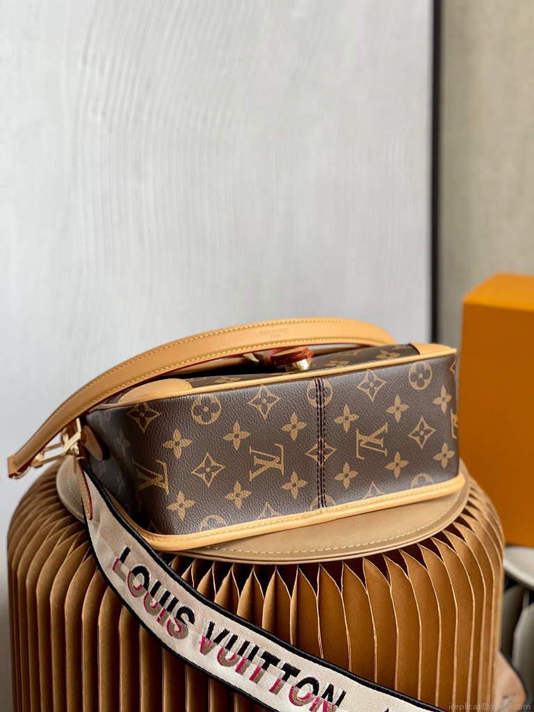 Louis Vuitton LV M45985 Diane Monogram Crossbody bag