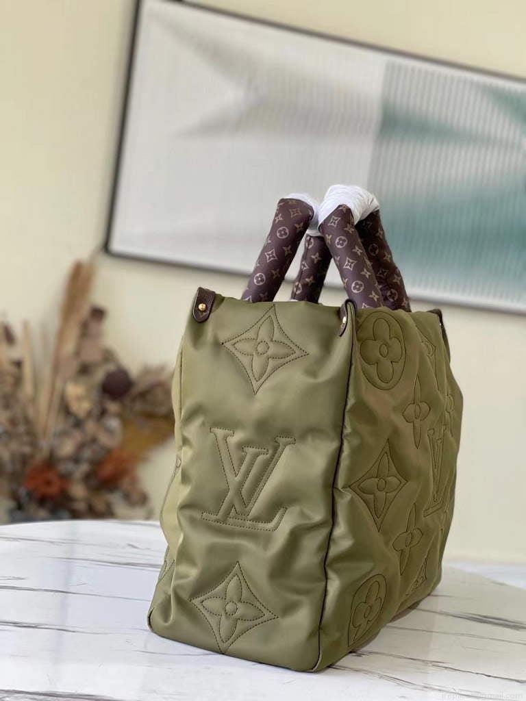 Louis Vuitton M59007 LV M59005 Onthego GM Bag Green
