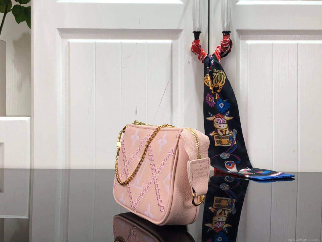 LV M81140 Louis Vuitton Mini Pochette Accessoires Bag