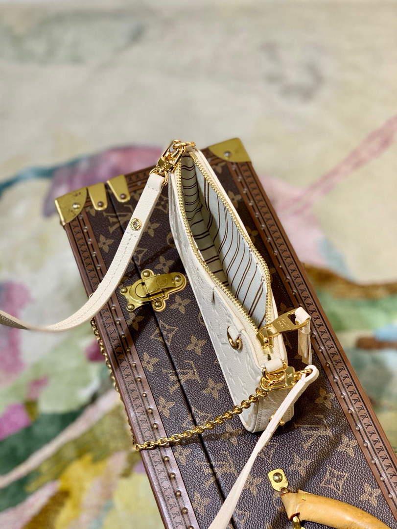 LV M81066 Louis Vuitton Easy Pouch On Strap Crème White M80349