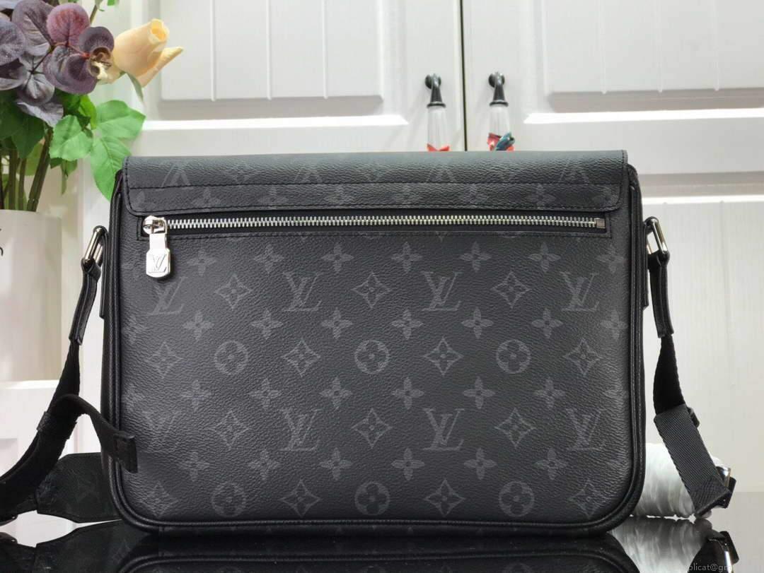 LV M30746 Louis Vuitton M30745 New Messenger Bag Black