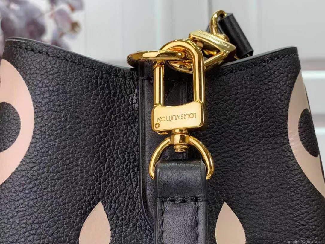 LV M44022 Louis Vuitton M45497 NÉONOÉ Shoulder Bag Black