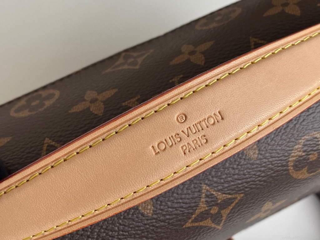 LV M44875 Louis Vuitton M44876 Pochette Metis Monogram Canvas