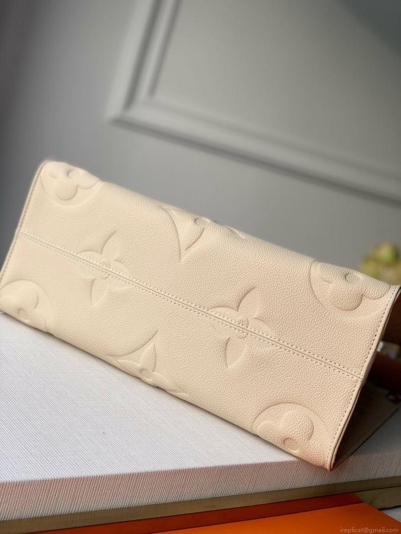 LV M45040 Louis Vuitton Onthego Giant Monogram Leather Medium Tote Bag Cream