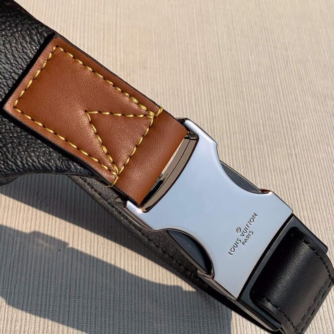 LV M45220 Louis Vuitton Gaston Labels Limited Edition Discovery Waist Bag