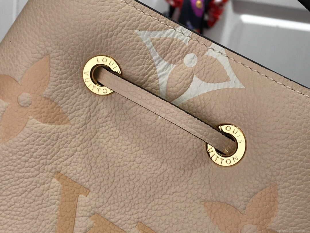 LV M45716 Louis Vuitton NÉONOÉ BB M45709 Bag Cream Saffron