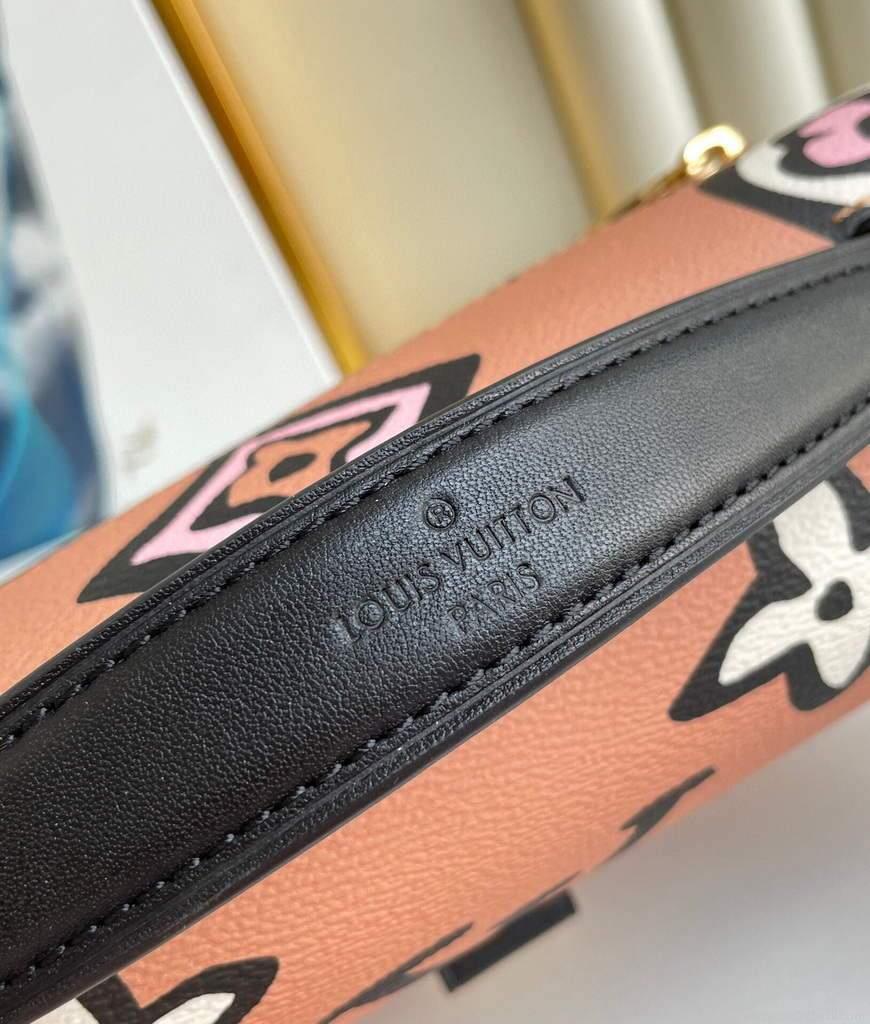 LV M45823 Louis Vuitton M45596 Pochette Metis Bag Arizona Beige