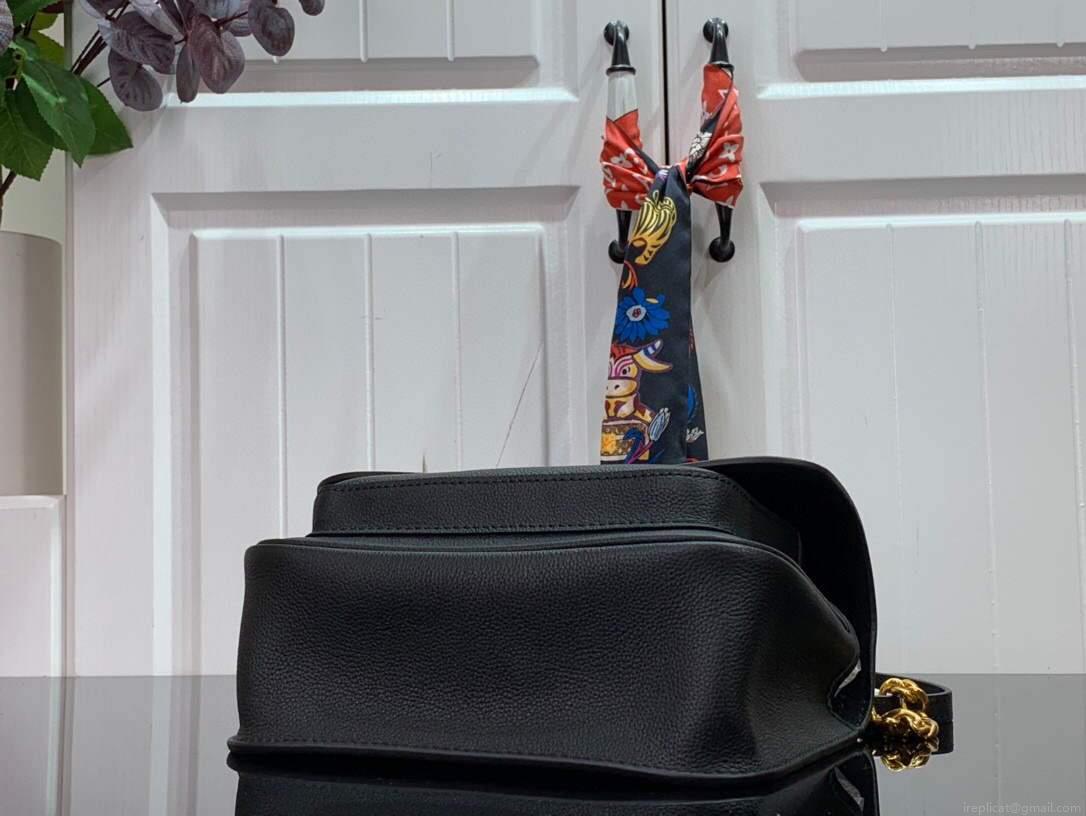 LV M57073 Louis Vuitton M57071 Lockme Chain Bag Black