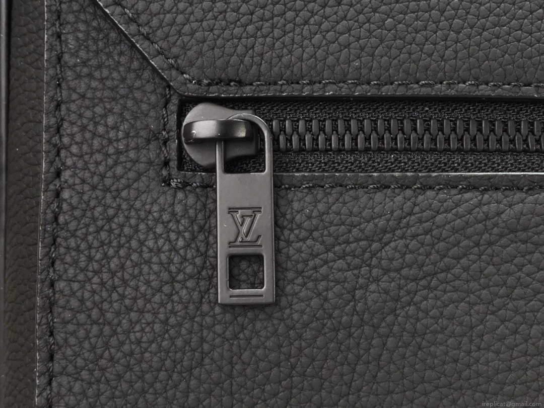 LV M57080 Louis Vuitton Messenger Bag Black Grained Calf Leather