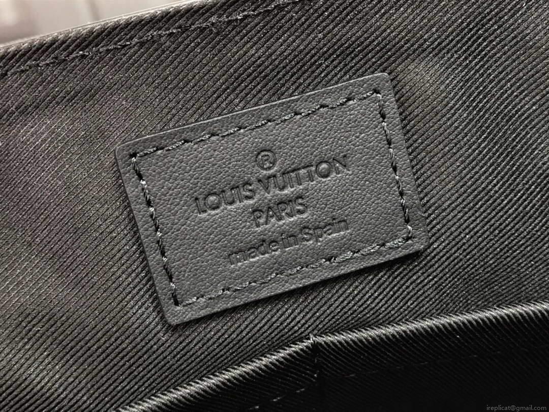 LV M57080 Louis Vuitton Messenger Bag Black Grained Calf Leather