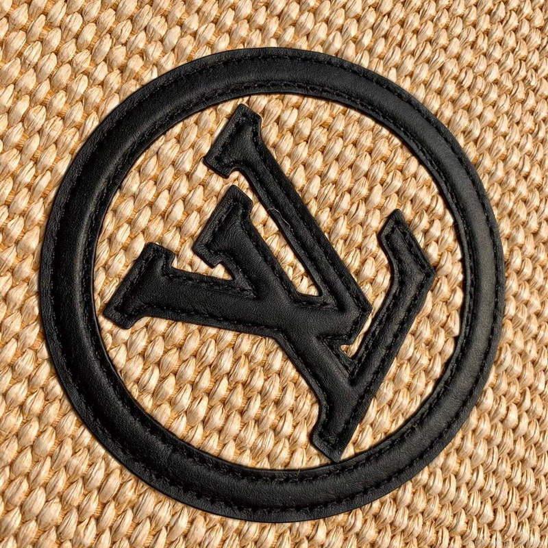 LV M81366 Louis Vuitton Toiletry Pouch On Chain Natural Black