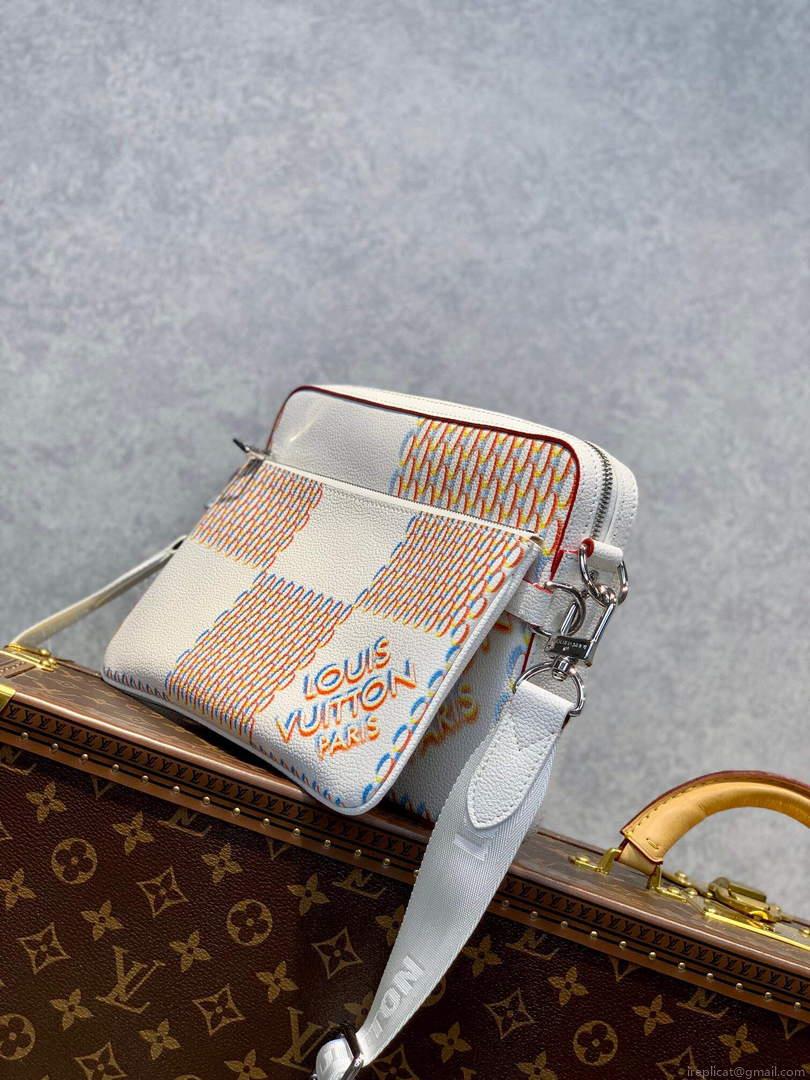 LV M20665 Louis Vuitton Trio Messenger Other Leathers