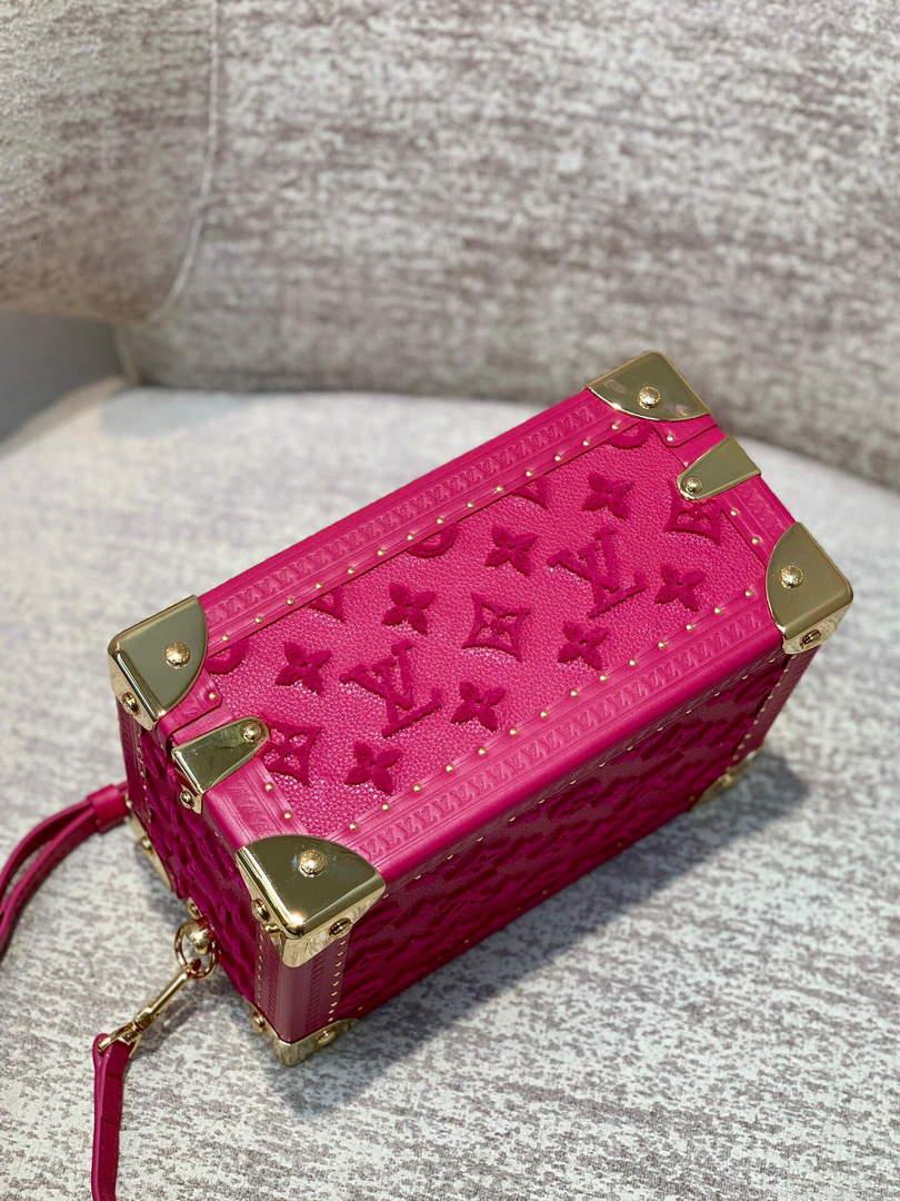 LV M20682 Louis Vuitton Petite Valise Rose red