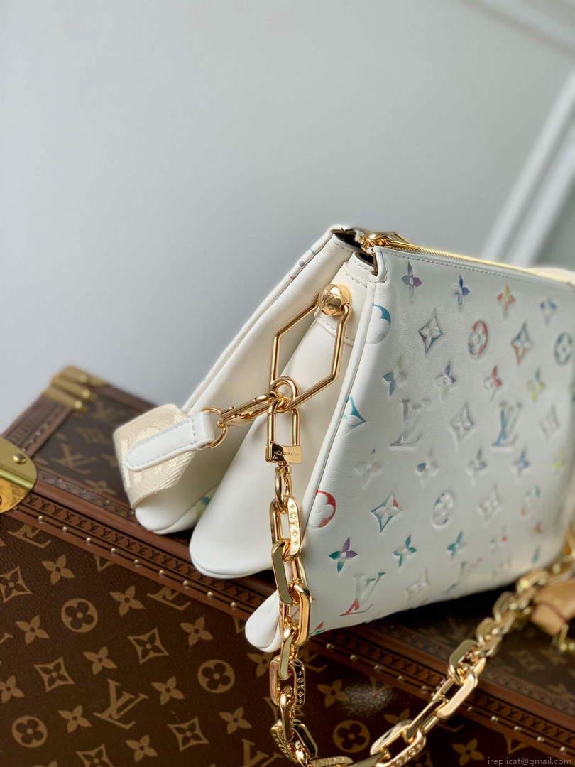 LV M21209 Louis Vuitton Coussin PM Handbag White