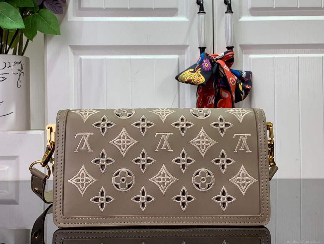 LV M20739 Louis Vuitton Dauphine East West Handbag Apricot