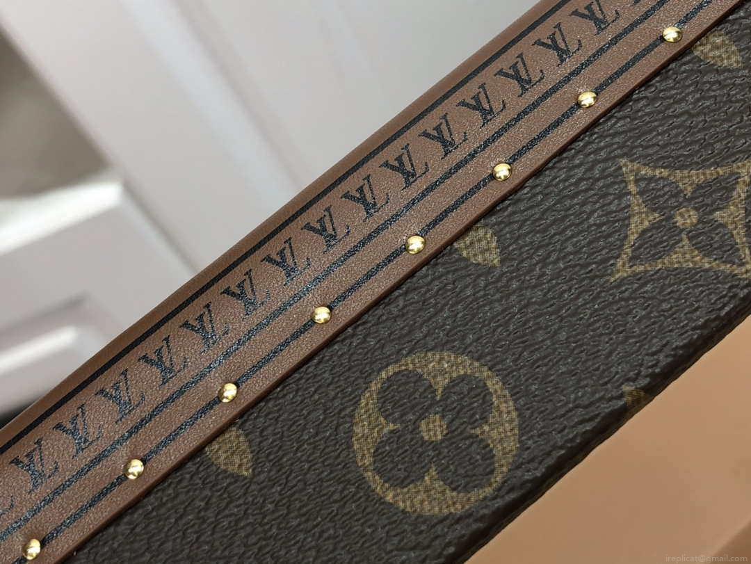 Louis Vuitton LV M20209 Coffret Accessoires Monogram Beige