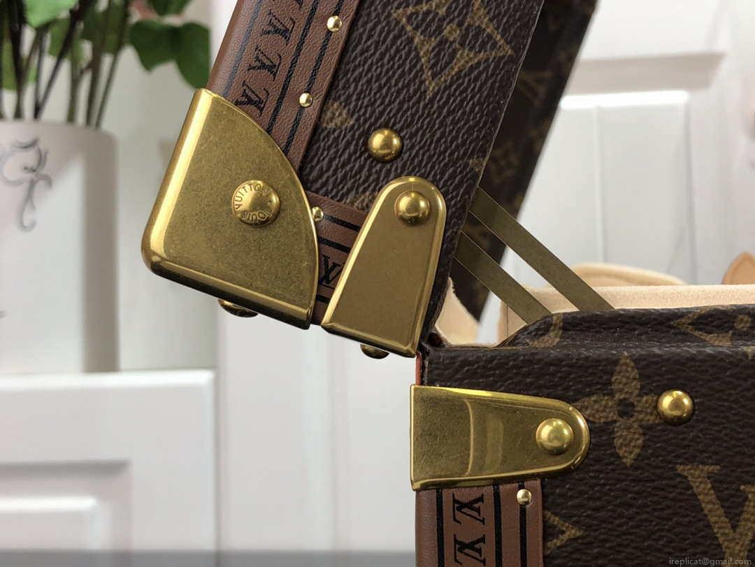 Louis Vuitton LV M20209 Coffret Accessoires Monogram Beige