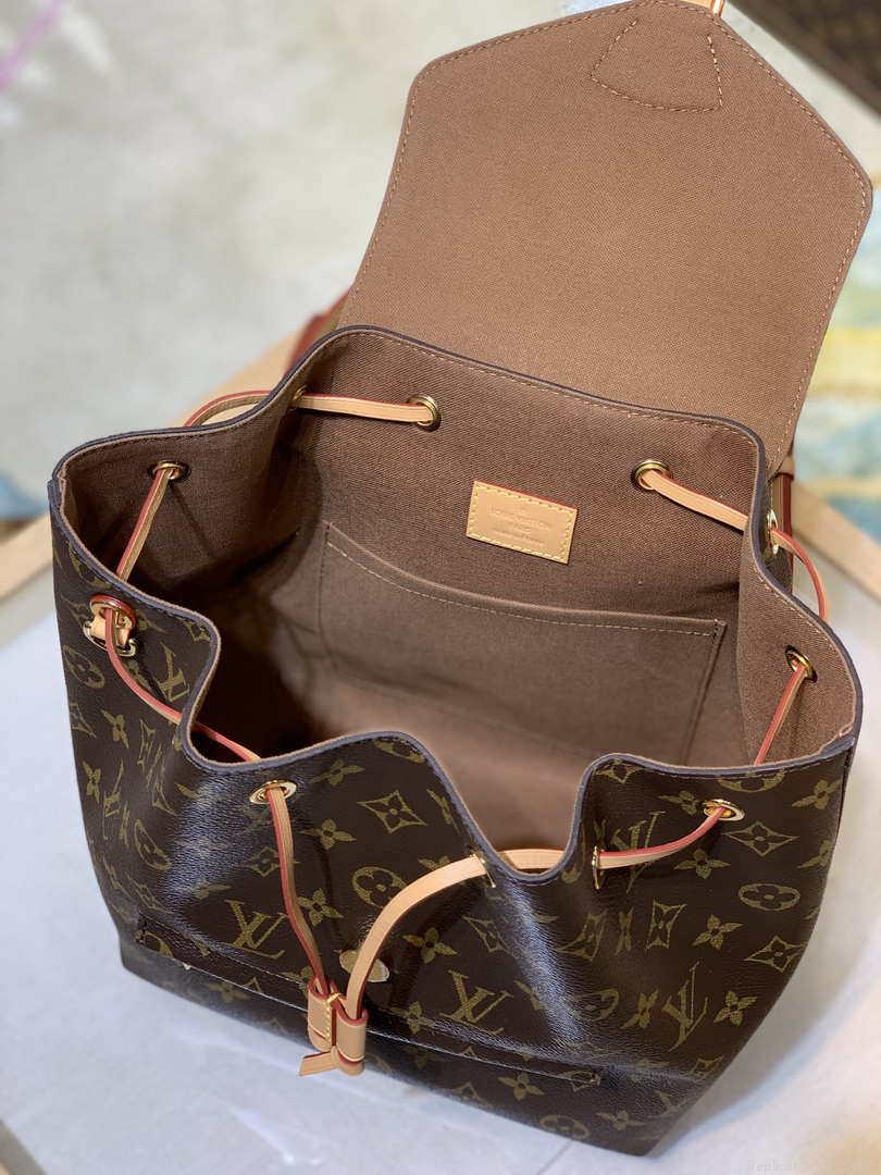 Louis Vuitton LV M45501 Montsouris PM monogram anvas natural leather