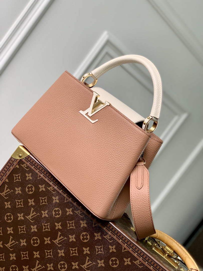 LV M21045 Louis Vuitton Capucines MM Bag Trianon Pink / Greige