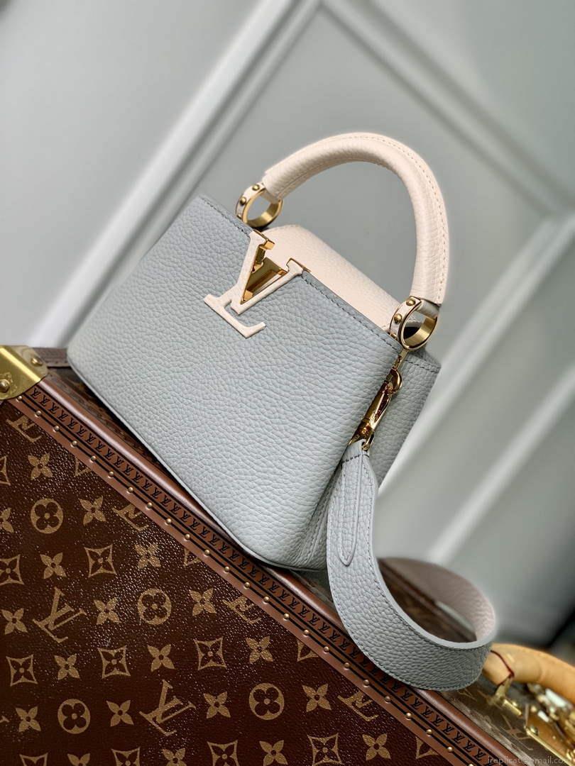 LV M21296 Louis Vuitton Capucines Mini Handbag Steeple Gray / Greige