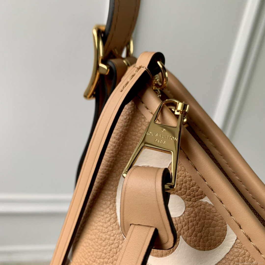 Louis Vuitton LV M46293 Carryall PM monogram M46293 Brown and Yellow