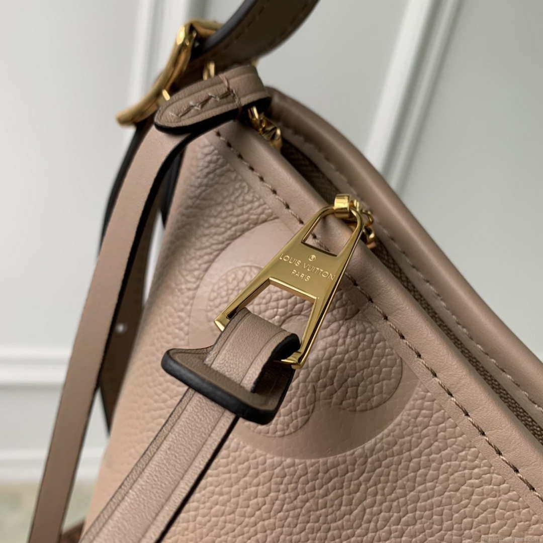 Louis Vuitton LV M46292 Carryall PM Monogram Tourterelle Gray