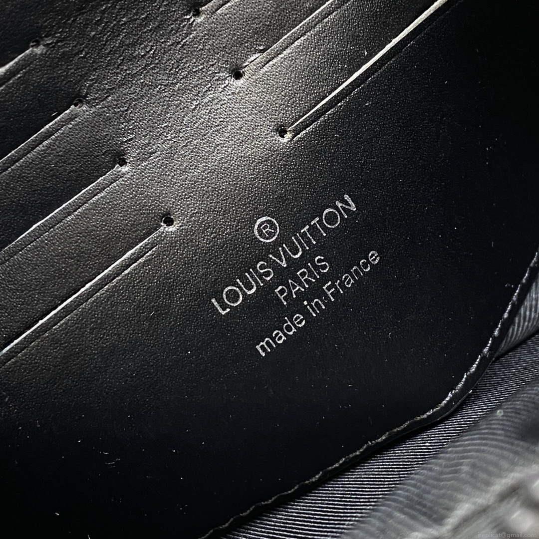 LV M82076 Louis Vuitton Pochette Kasai