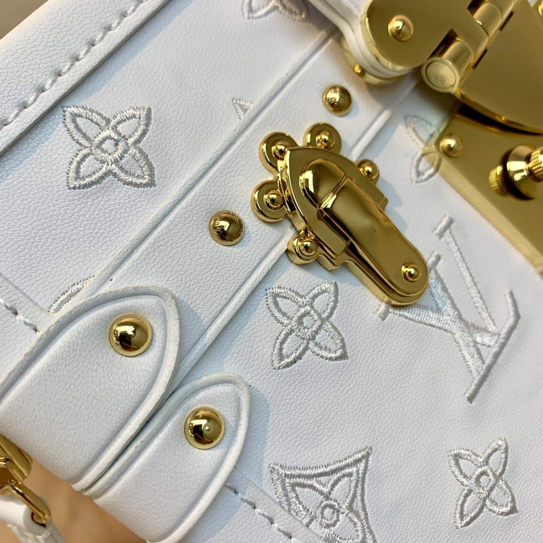 LV M20847 Louis Vuitton Petite Malle Handbag White